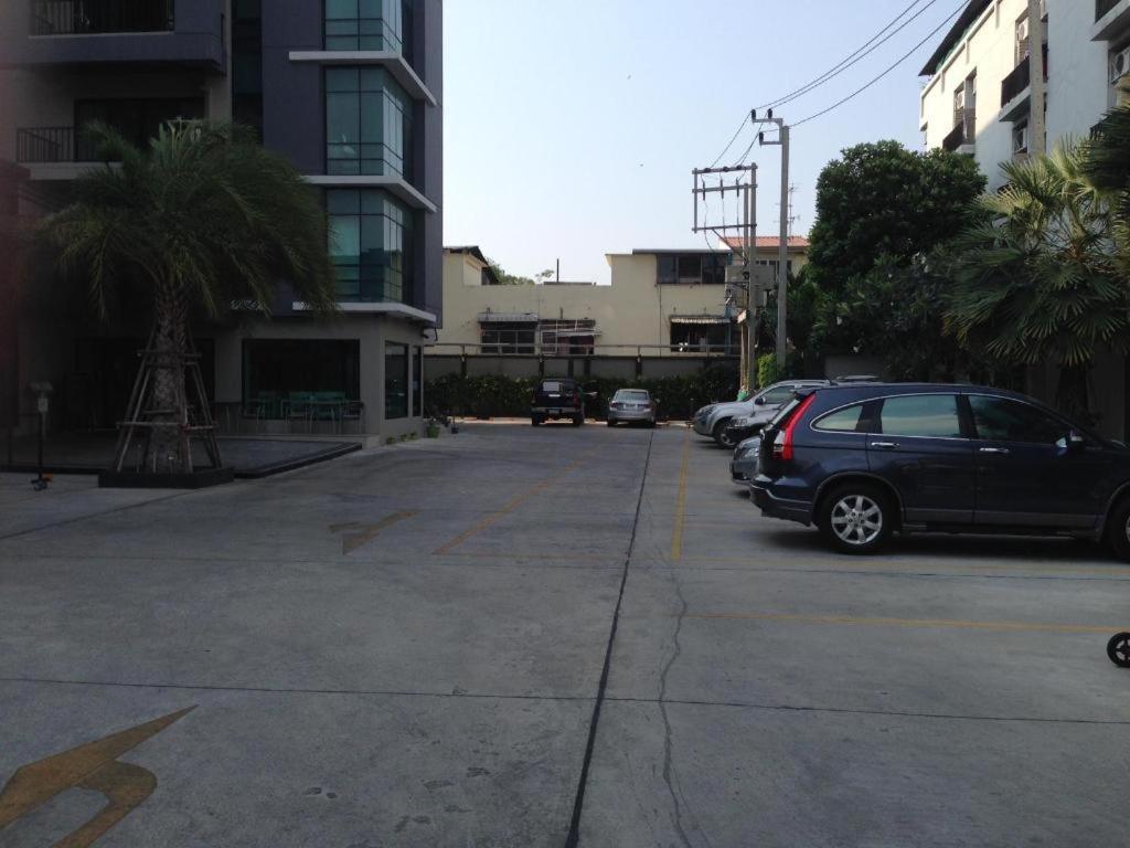 Ipremium Sukhumvit 81 Hotel Bangkok Exterior foto