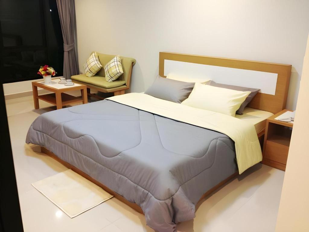 Ipremium Sukhumvit 81 Hotel Bangkok Exterior foto