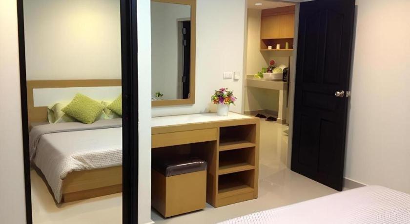 Ipremium Sukhumvit 81 Hotel Bangkok Exterior foto