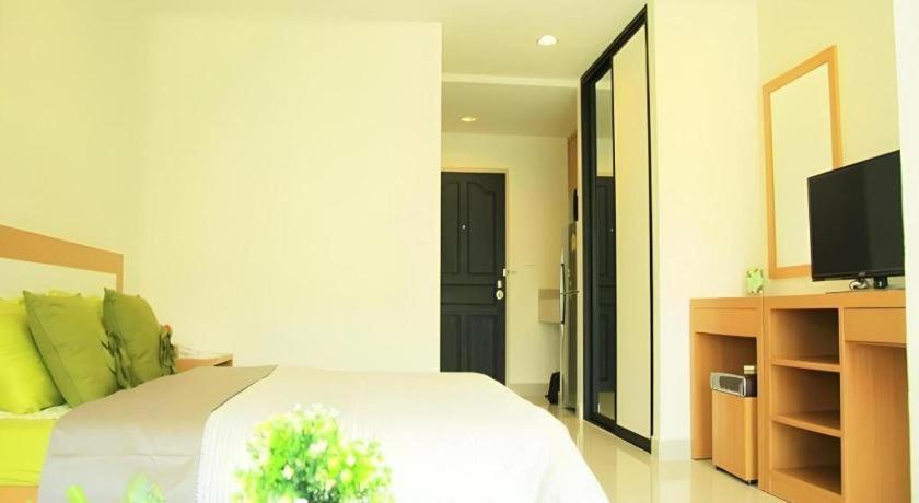 Ipremium Sukhumvit 81 Hotel Bangkok Exterior foto